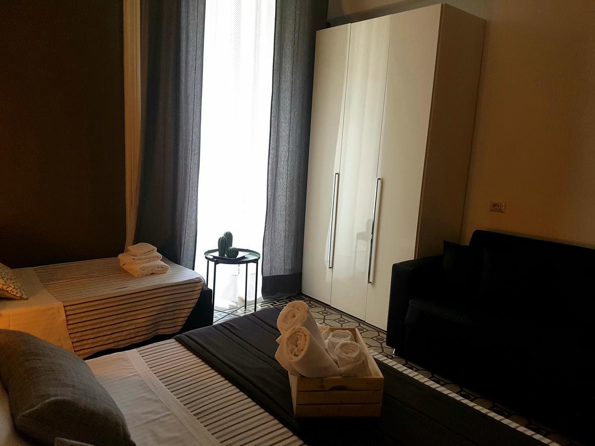 Ottomood Ala Ovest Catania Centro Bed & Breakfast Bagian luar foto