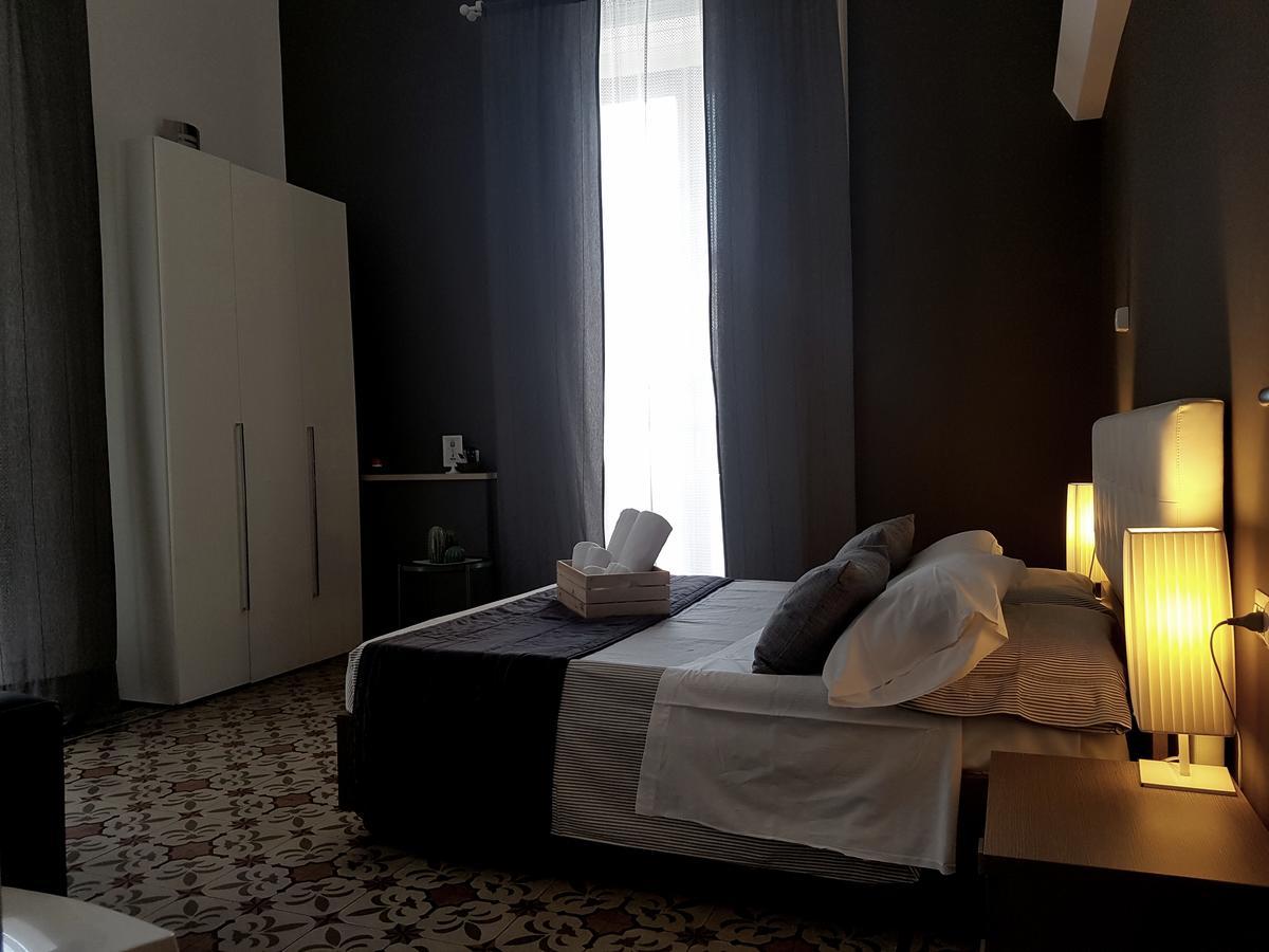 Ottomood Ala Ovest Catania Centro Bed & Breakfast Bagian luar foto