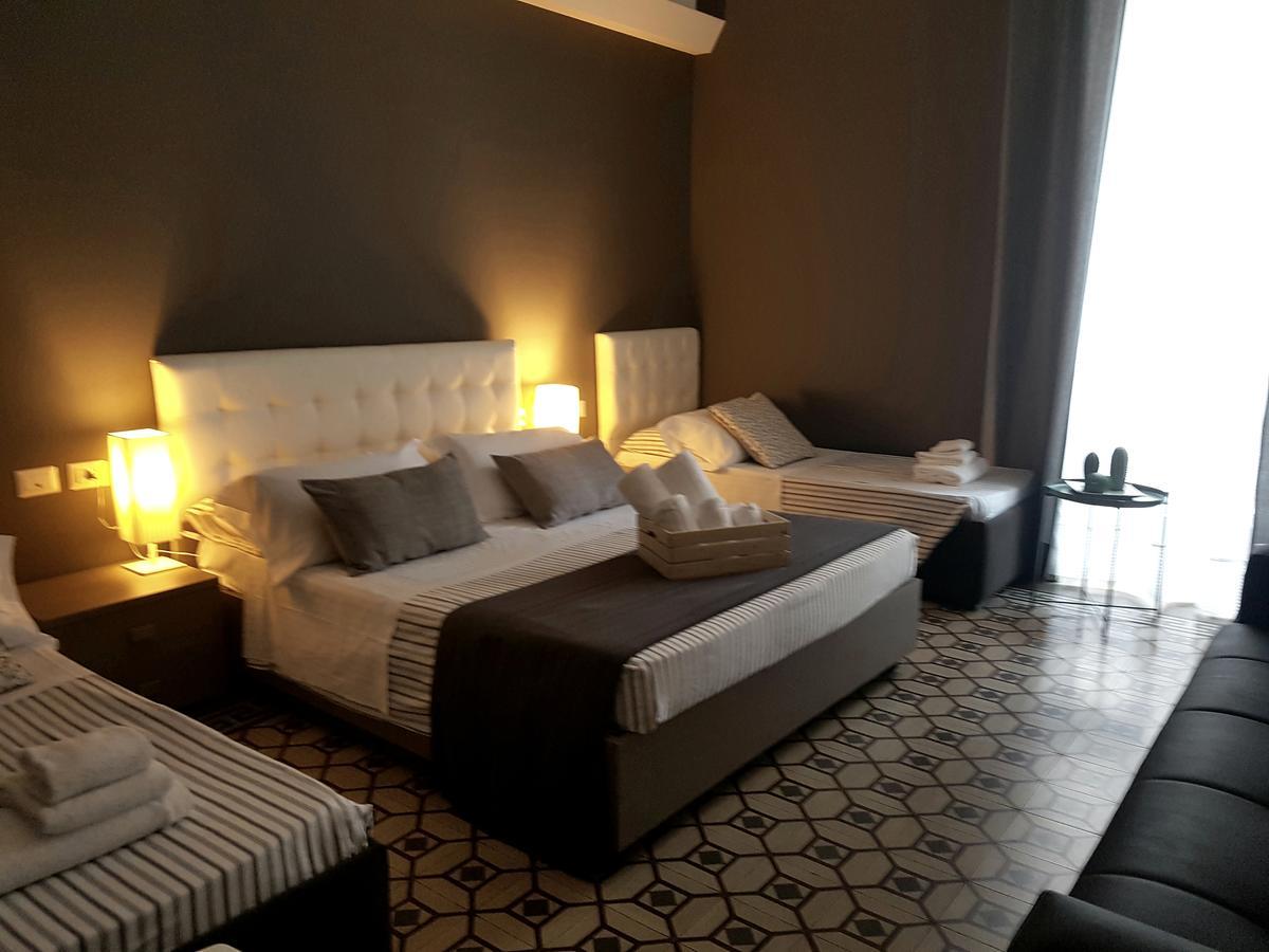 Ottomood Ala Ovest Catania Centro Bed & Breakfast Bagian luar foto